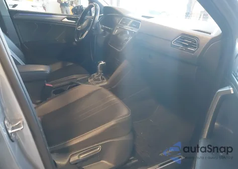 2022 Volkswagen Tiguan 2.0T Se R-Line Black z USA, uszkodzony, nr VIN 3VVCB7AXXNM011573